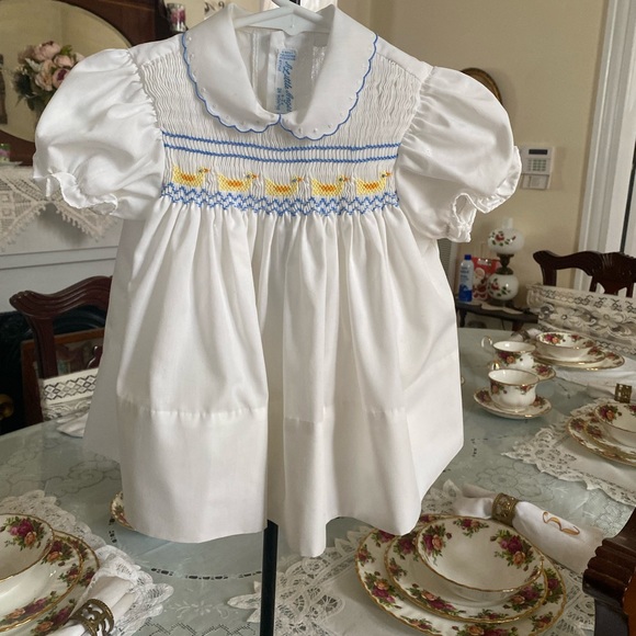 A Little Angel Vintage Infant Girls Smocked Dress size 24 months - Picture 8 of 16